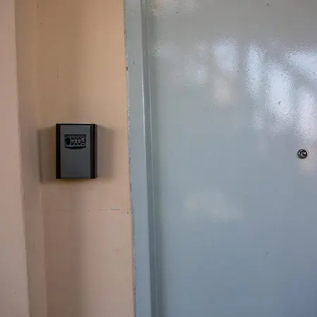 Downtown Apartment Near Sulfur Baths Tbilisi Exterior photo